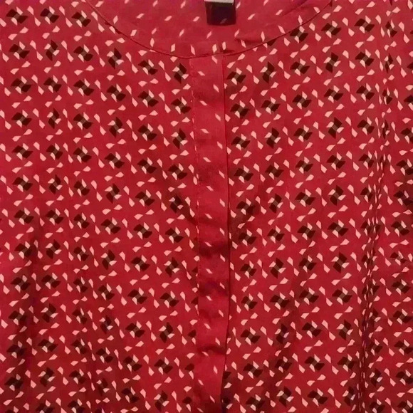 Banana Republic size Large Business Casual Red and Black long sleeved blouse - Picture 3 of 5